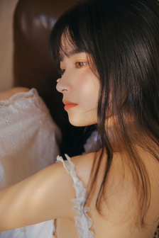 巨乳秘书